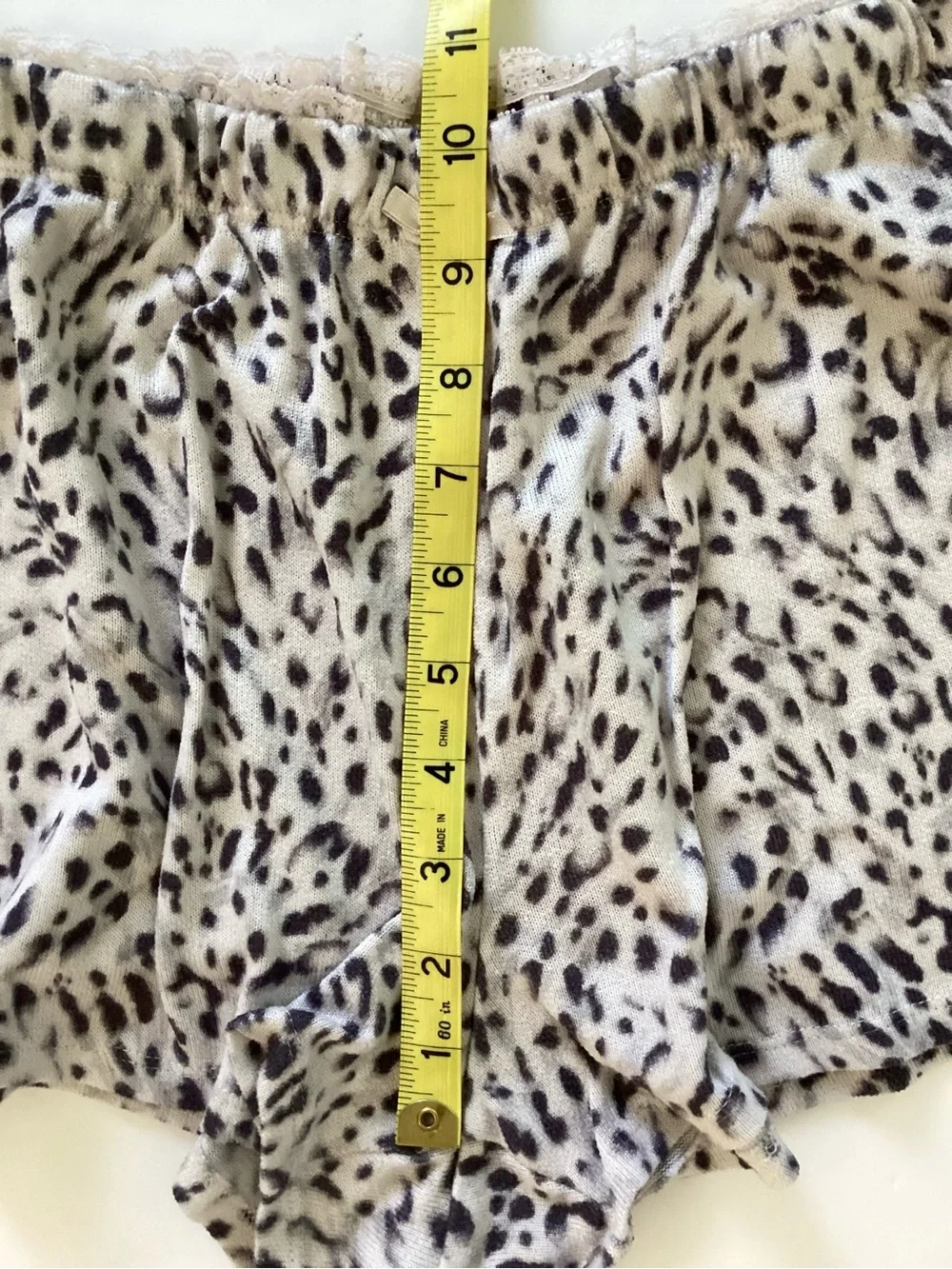 Marilyn Monroe Light Gray & Black Animal Print Sleep  Shorts Size Large